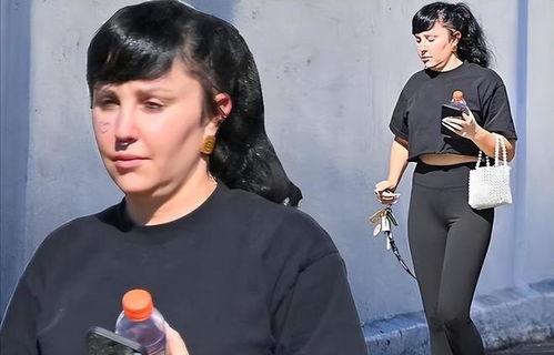 一口气看完娱乐圈吃瓜系统,揭秘吃瓜系统背后的秘密与真相